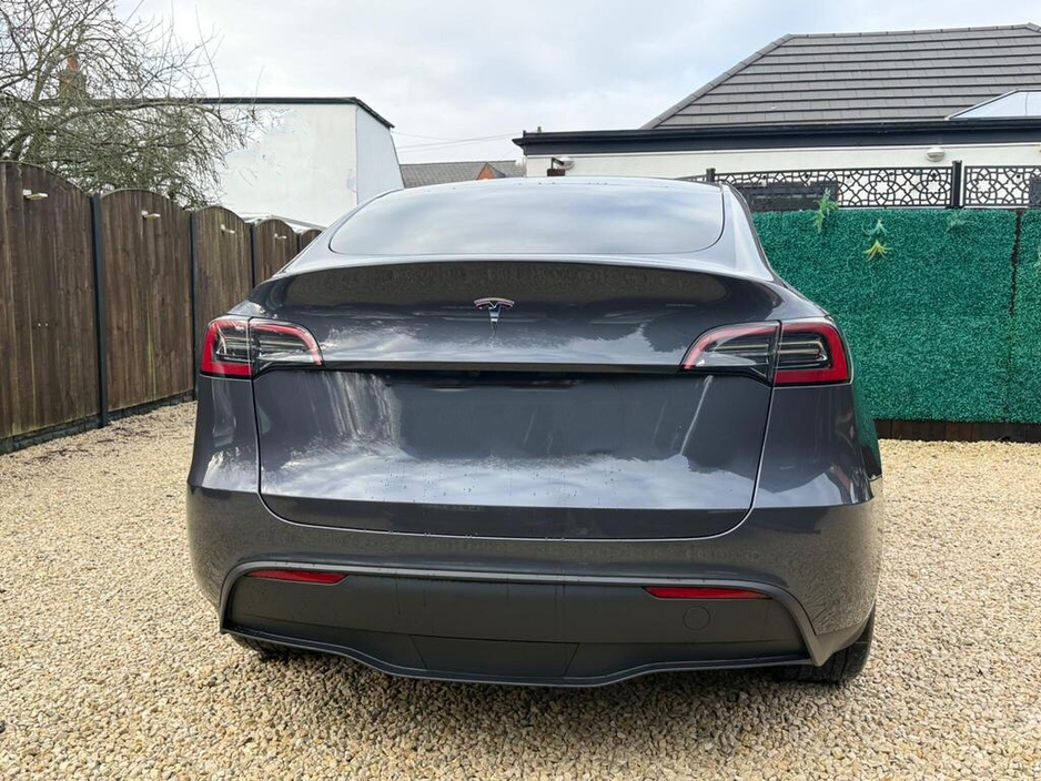 2024 Tesla Model Y Y RWD 420KM RANGE €36,950