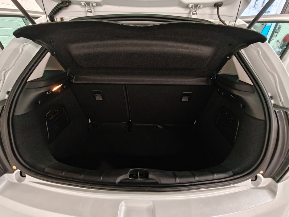 2017 Citroen C3 - image 19