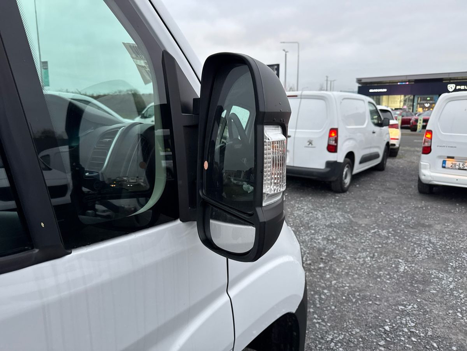 2026 Peugeot Boxer - image 24