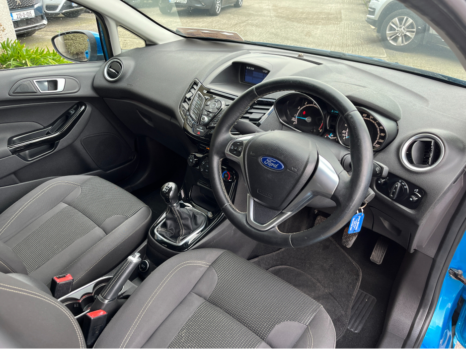 2017 Ford Fiesta - image 14