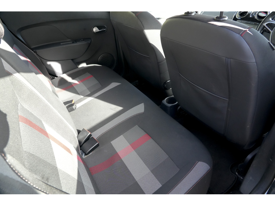 2019 Dacia Sandero - image 3