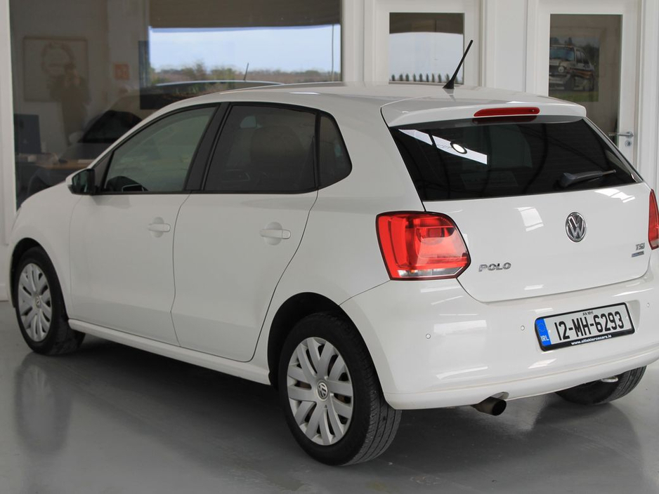 2012 Volkswagen Polo - image 8