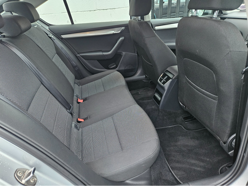 2014 Skoda Octavia AMBITION 1.2 TSI 105HP DGS 4 4DR AUTO €9,950