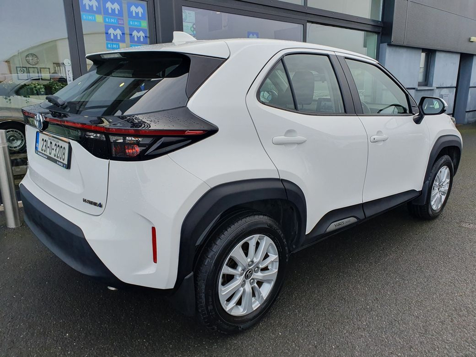 2023 Toyota Yaris Cross 1.5 HYBRID CR CROSS LUNA