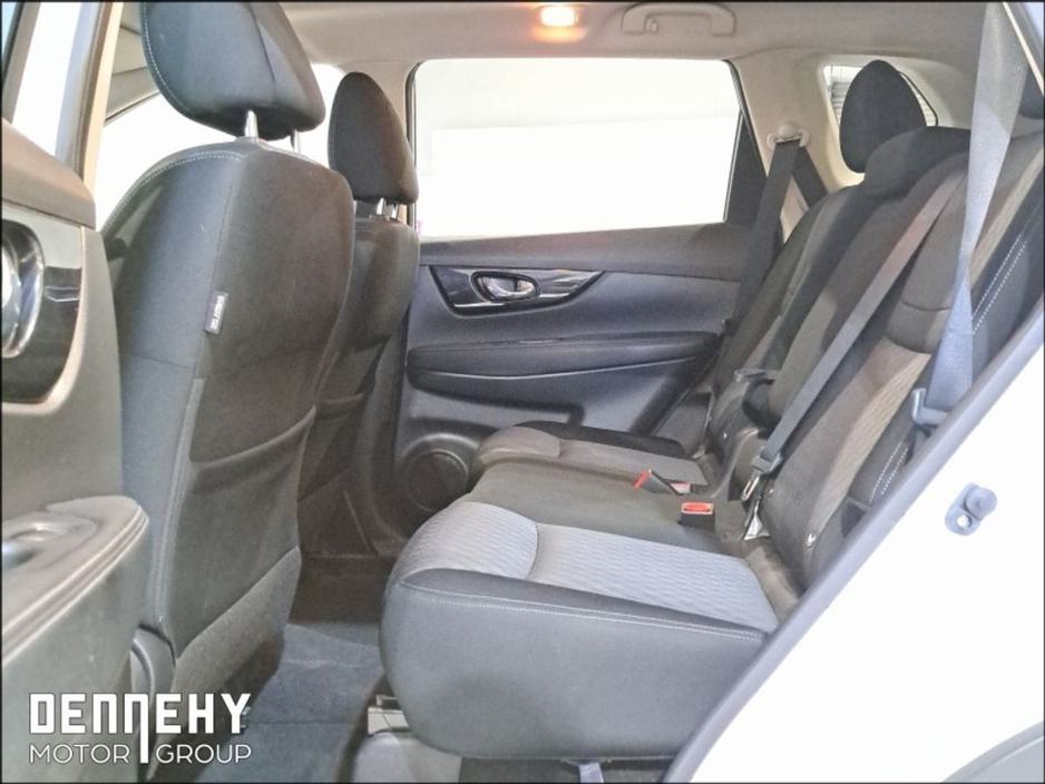 2020 Nissan X-Trail - image 13