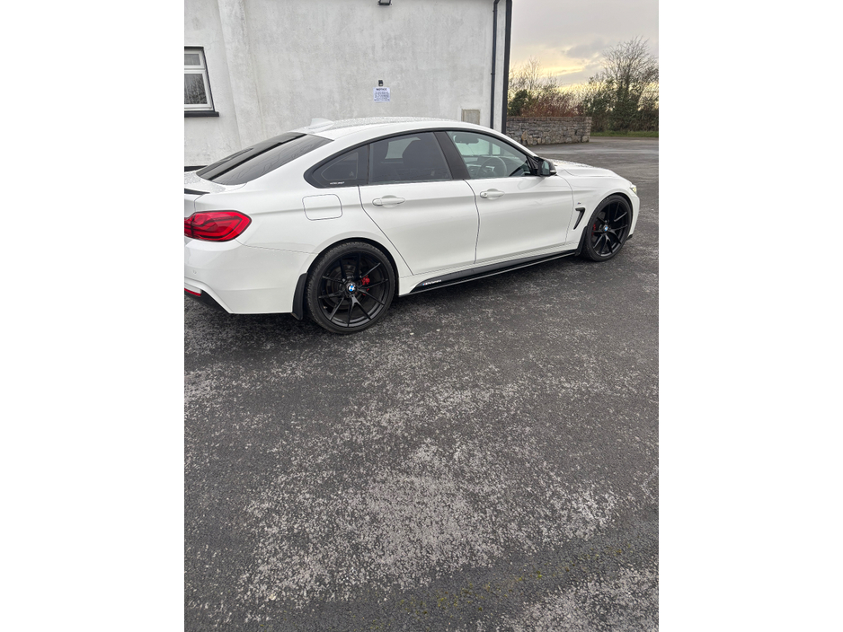 2018 BMW 4 Series - image 3