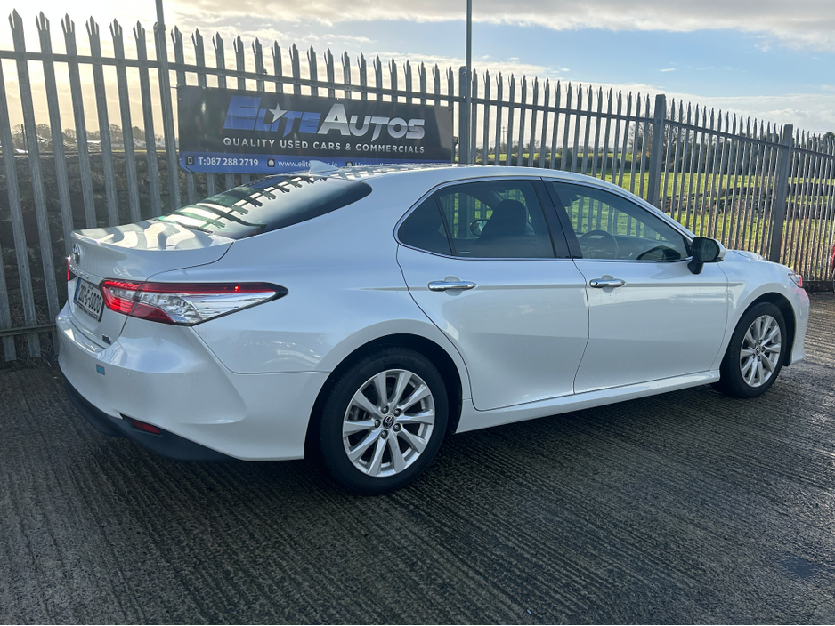 2020 Toyota Camry Self Charging Hybrid €23,995
