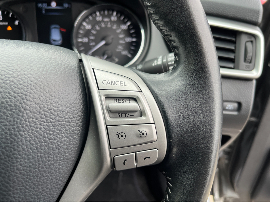 2016 Nissan Qashqai - image 19