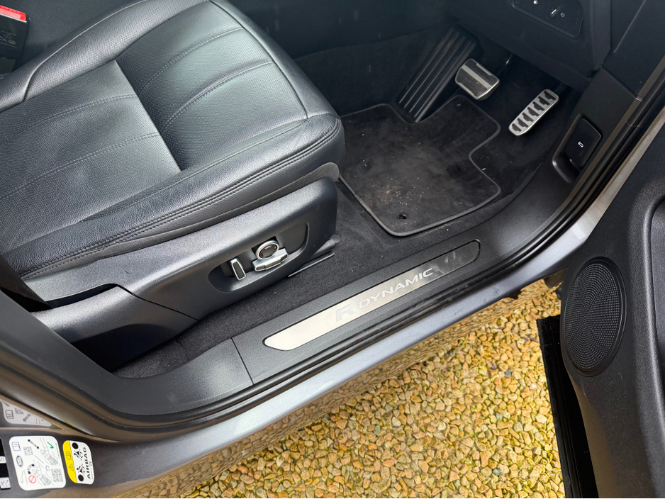 2022 Land Rover Range Rover Evoque - image 16