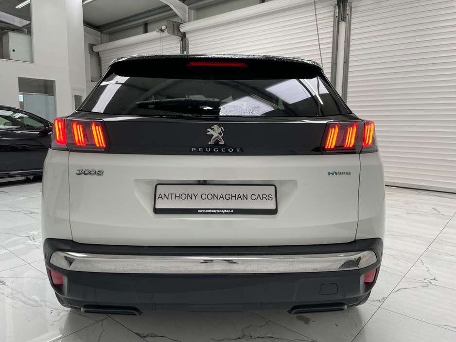 2021 Peugeot 3008 - image 4