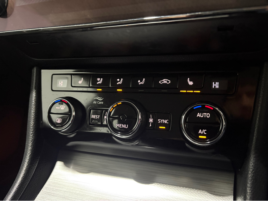 2020 Skoda Superb STYLE ESTATE 2.0 TDI 150HP 4DR €14,950