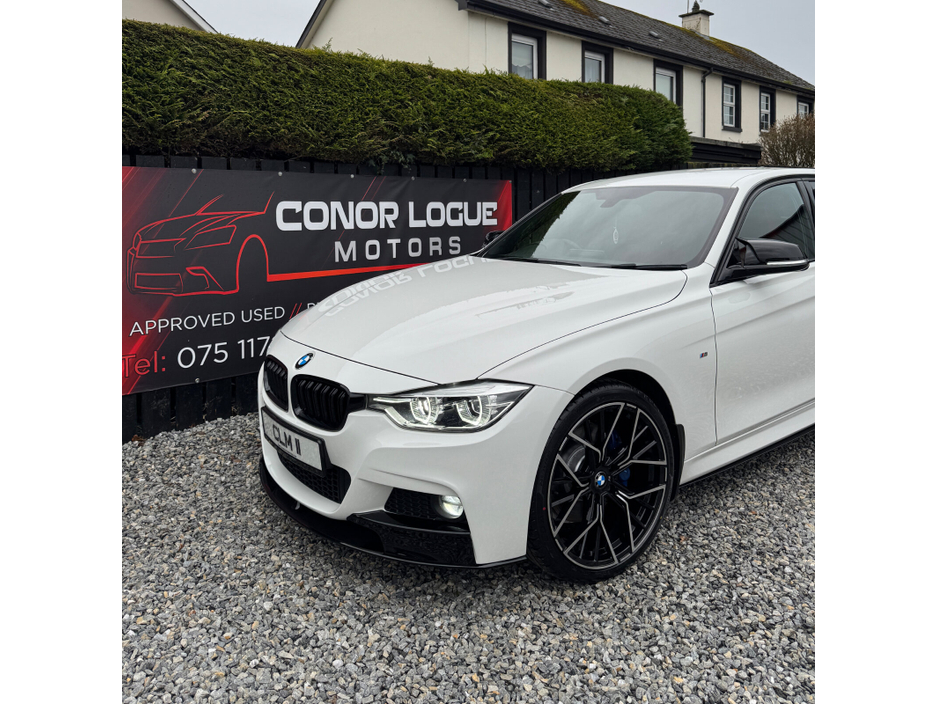 2016 BMW 3 Series - image 22