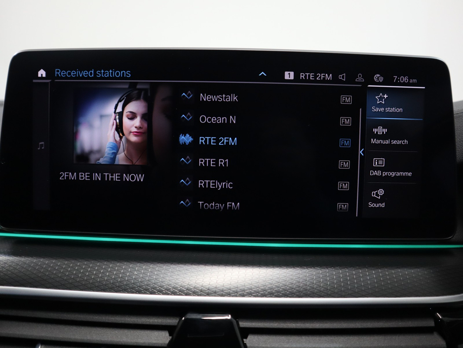 2022 BMW 5 Series - image 15