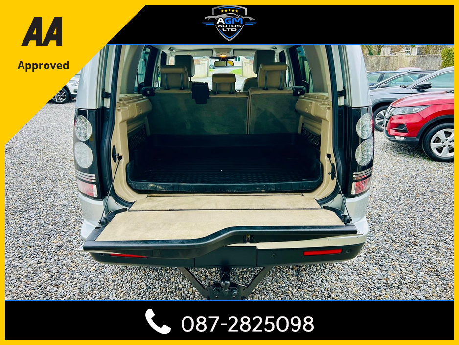 2015 Land Rover Discovery - image 14