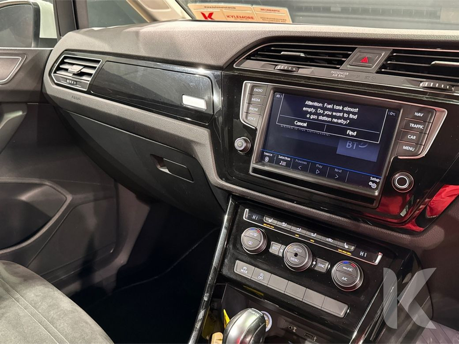 2017 Volkswagen Touran - image 27