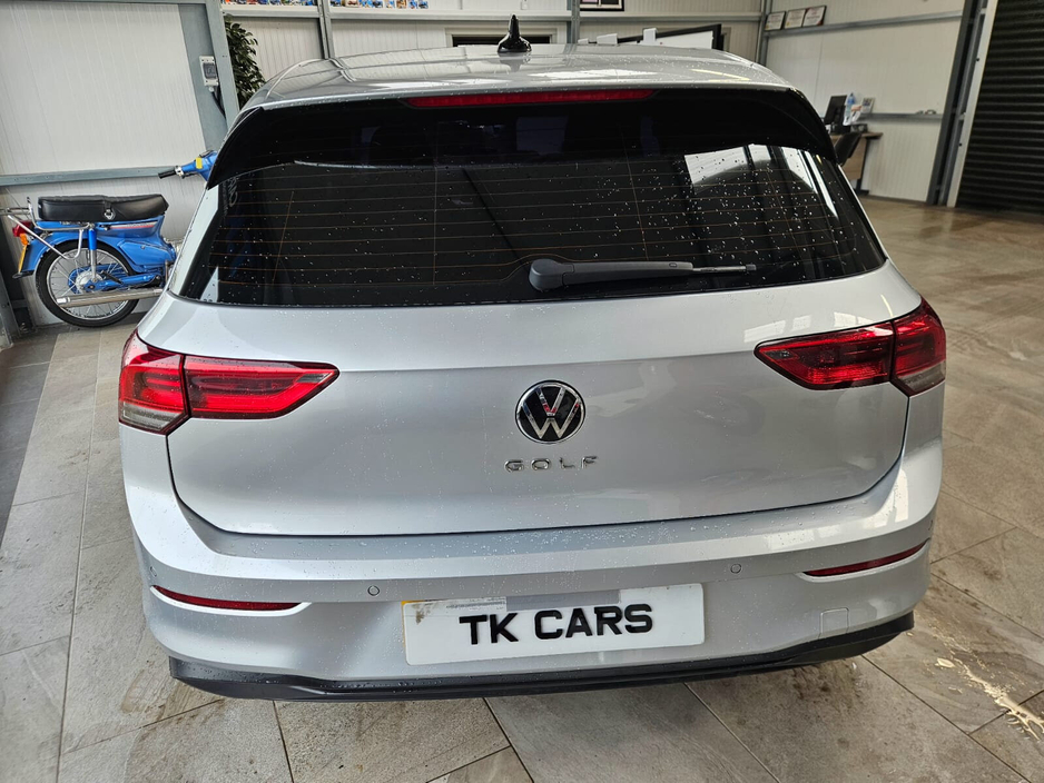 2020 Volkswagen Golf - image 5