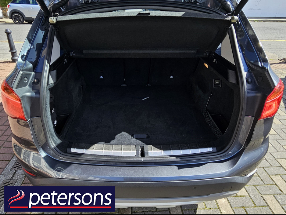 2016 BMW X1 - image 8