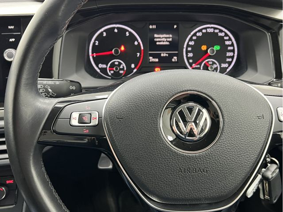 2018 Volkswagen Polo - image 24
