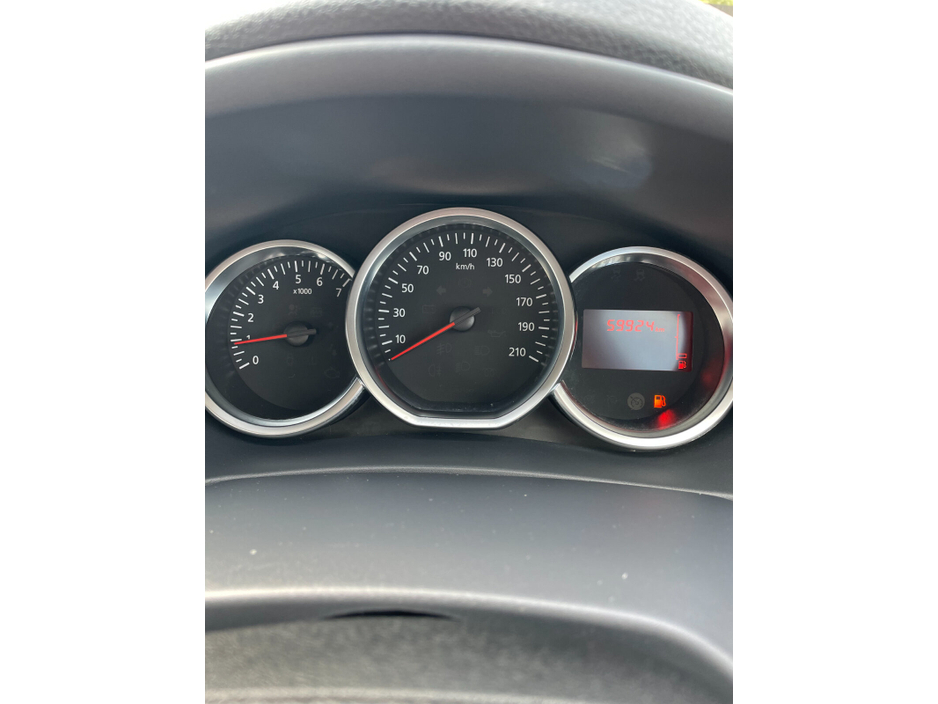 2019 Dacia Sandero - image 8