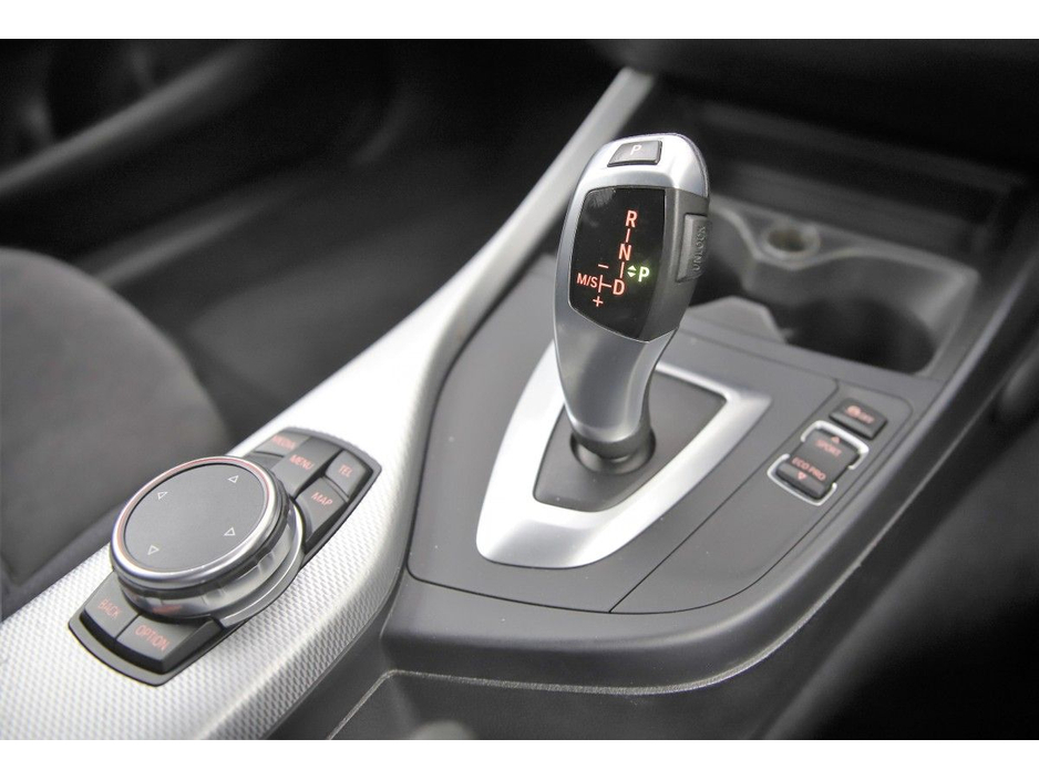 2016 BMW 1 Series - image 22