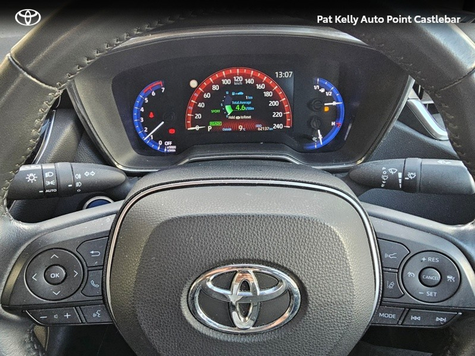 2023 Toyota Corolla - image 13