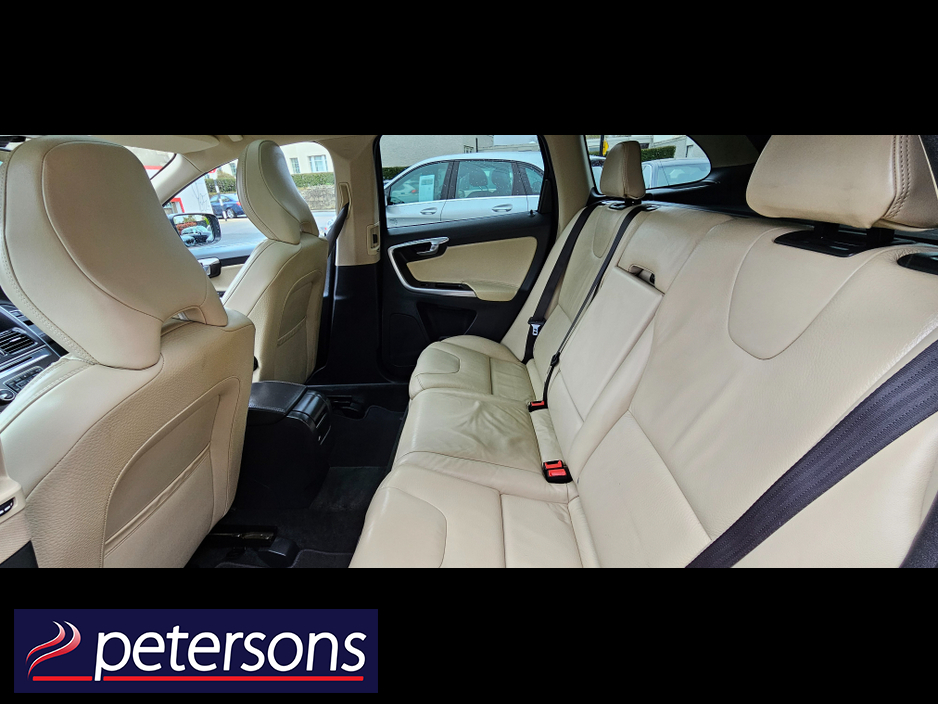 2013 Volvo XC60 - image 18