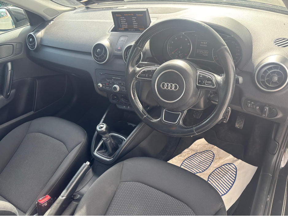 2015 Audi A1 - image 16