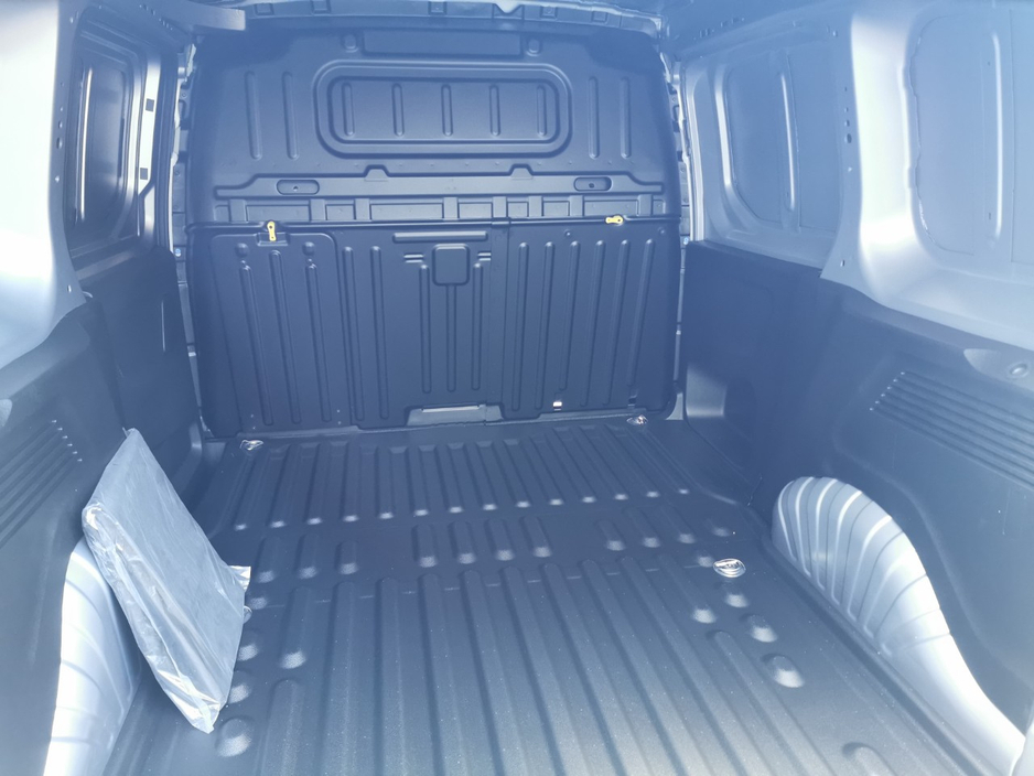 2026 Citroen Berlingo - image 3