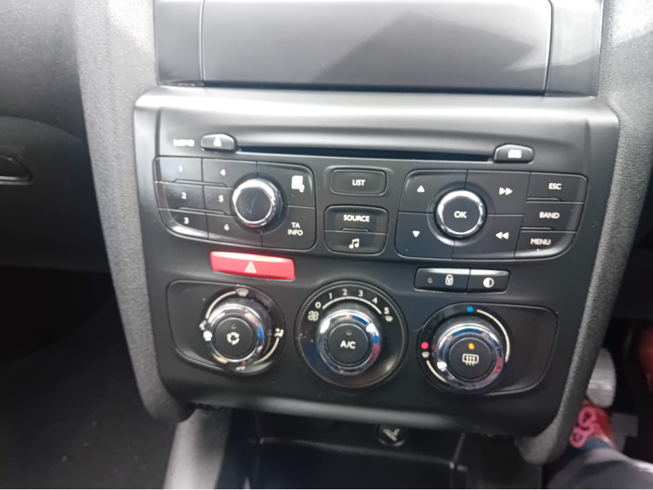 2012 Citroen C4 - image 14