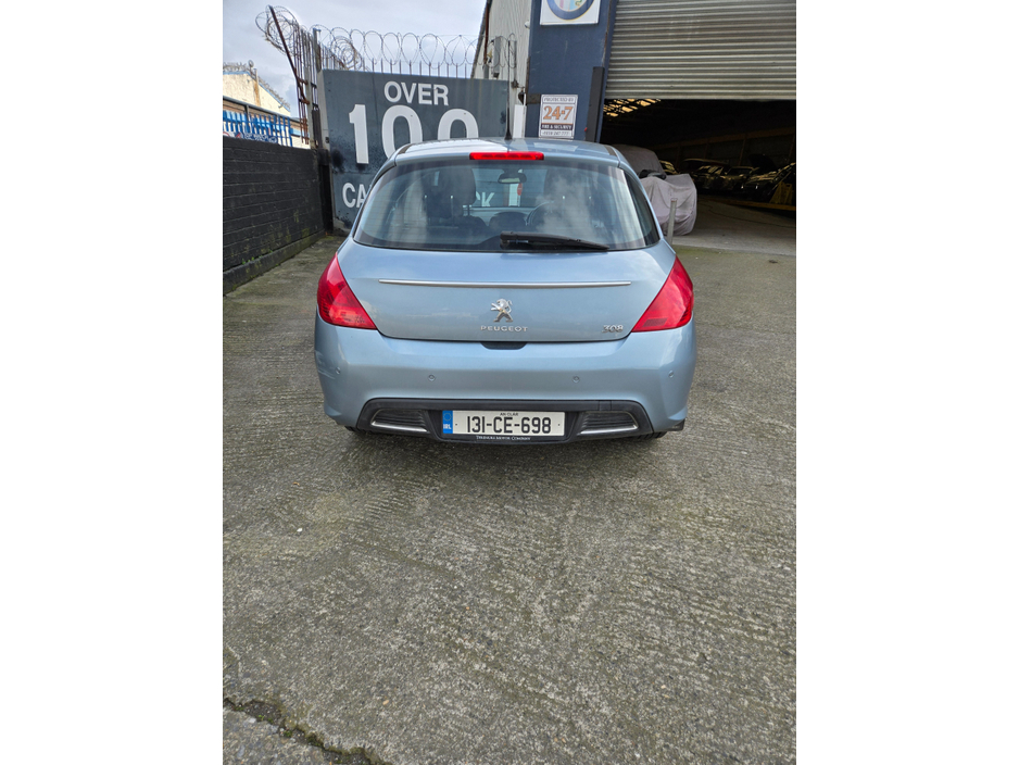 2013 Peugeot 308 - image 8