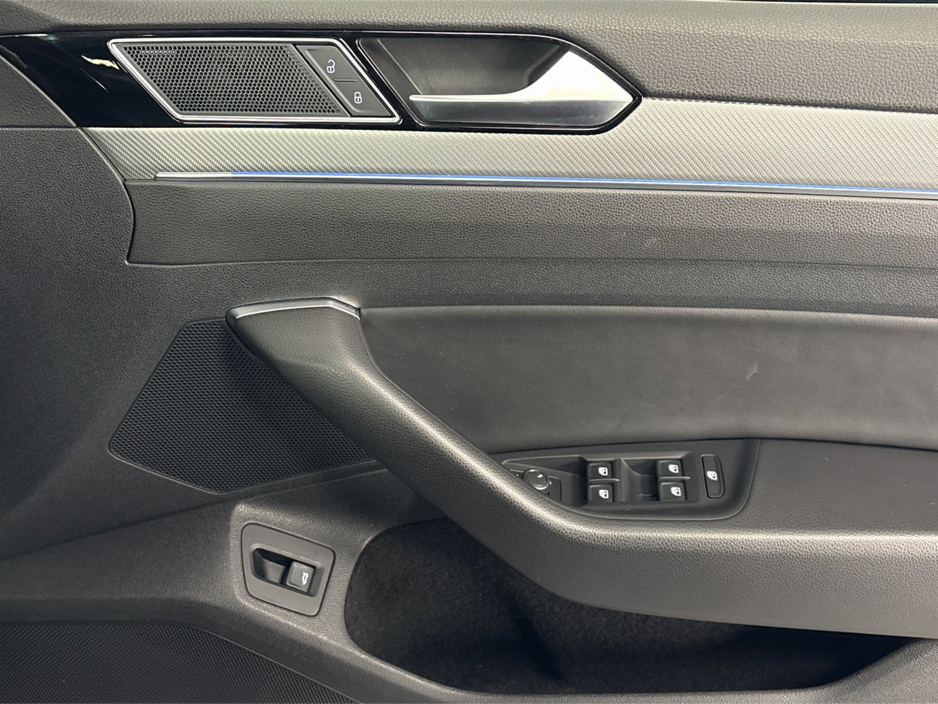 2020 Volkswagen Arteon 2.0 TSI R-LINE 190BHP**NEW NCT**PANORAMIC SUNROOF**BLACK LEATHER INTERIOR**FRONT HEATED SEATS**REVERSE CAMERA**PARKING SENSORS**KEYLESS START**DUAL CLIMATE CONTROL**APPLE CARPLAY**FINANCE AVAILABLE** €32,995