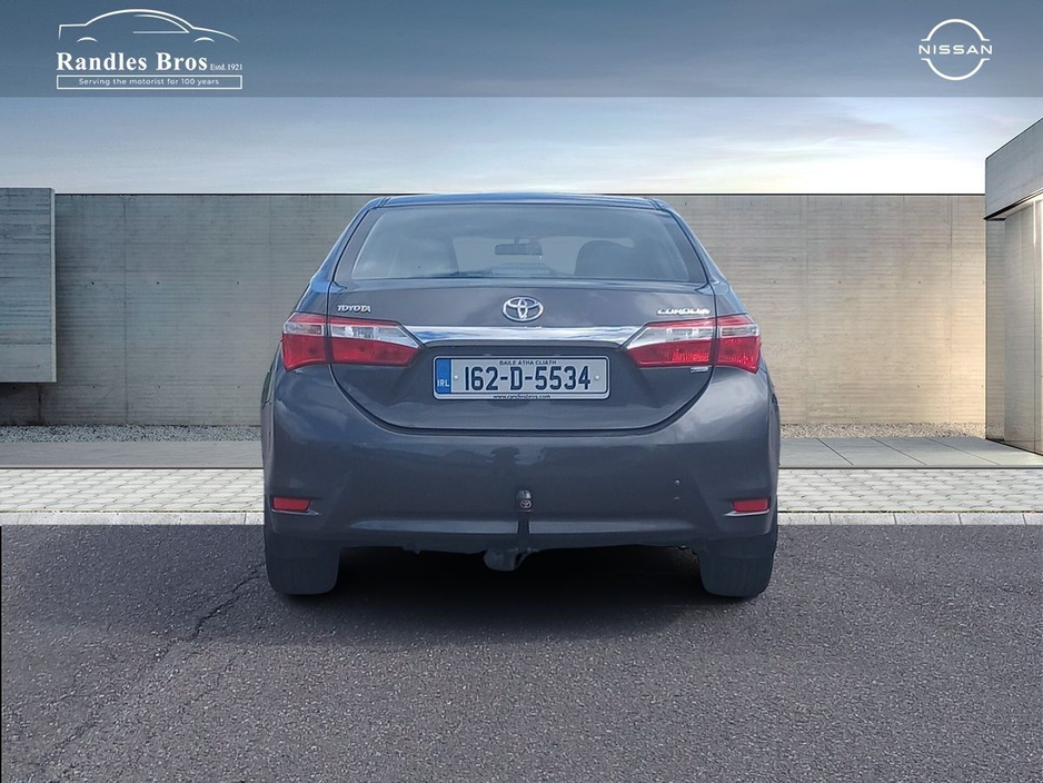 2016 Toyota Corolla - image 7