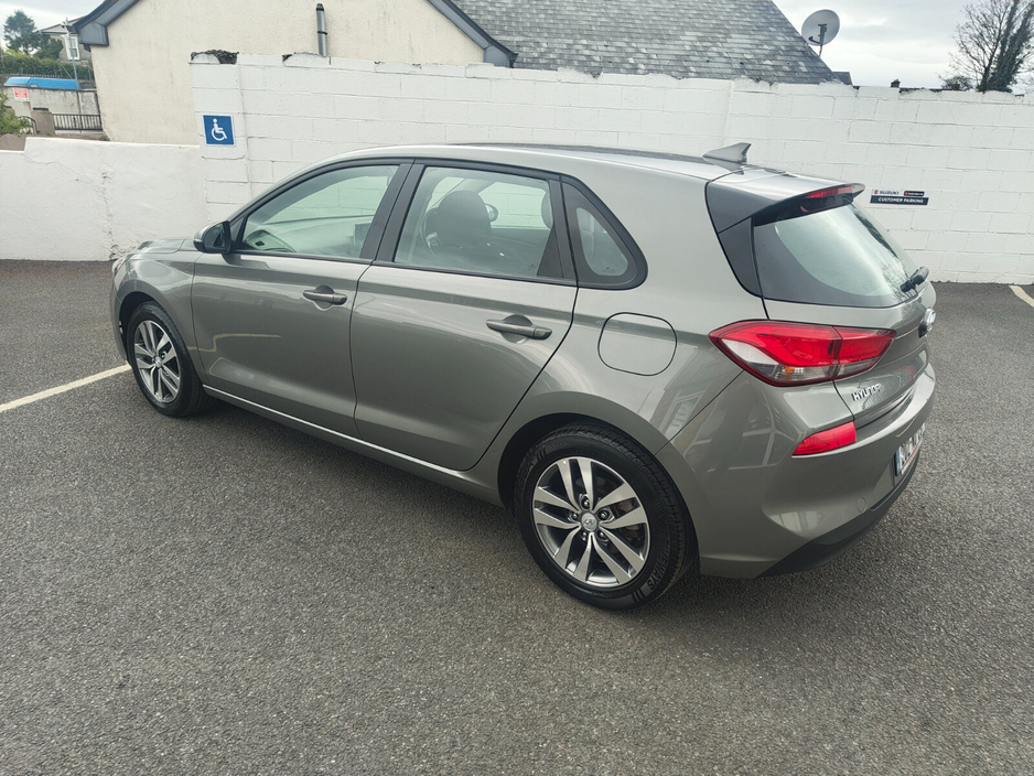 2020 Hyundai i30 - image 6