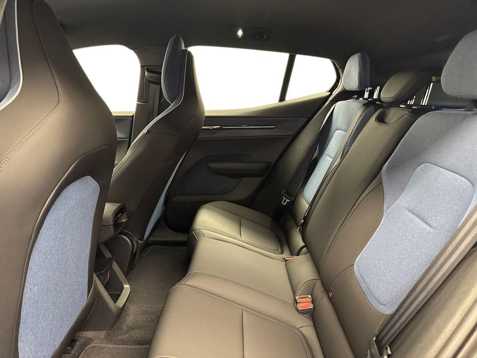 2024 Volvo EX30 - image 10