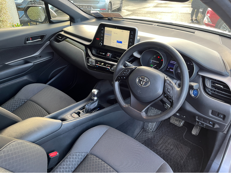 2020 Toyota C-HR S HYBRID AUTOMATIC 1.8 PETROL //ADAPTIVE CRUISE CONTROL//KEYLESS ENTRY//REVERSE CAMERA// €21,950