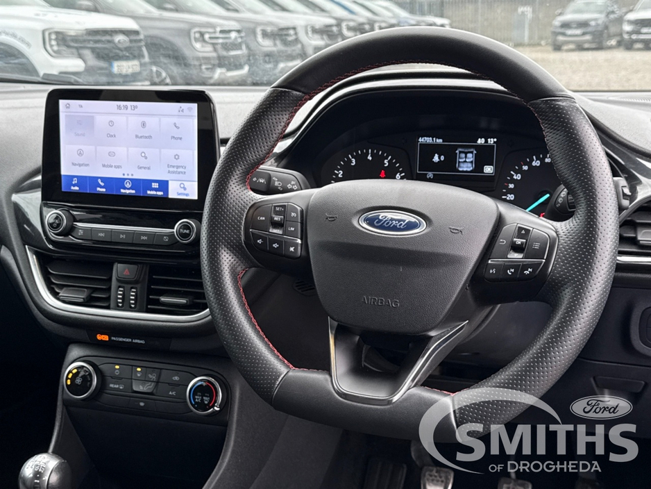 2020 Ford Fiesta - image 8