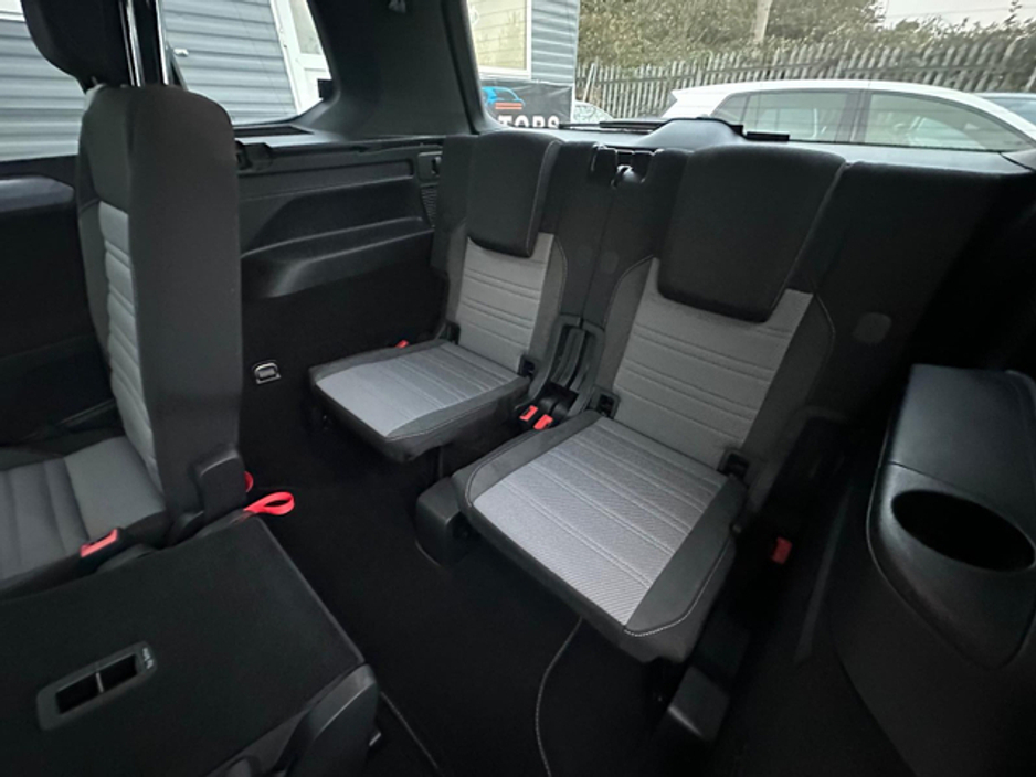 2016 Volkswagen Touran - image 14