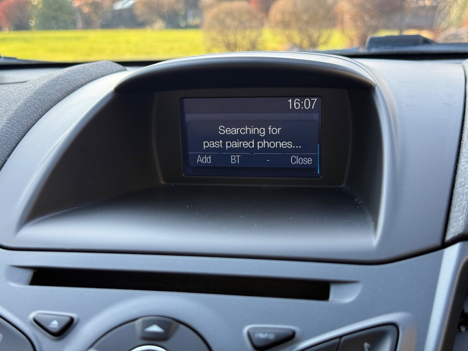 2017 Ford Fiesta - image 16