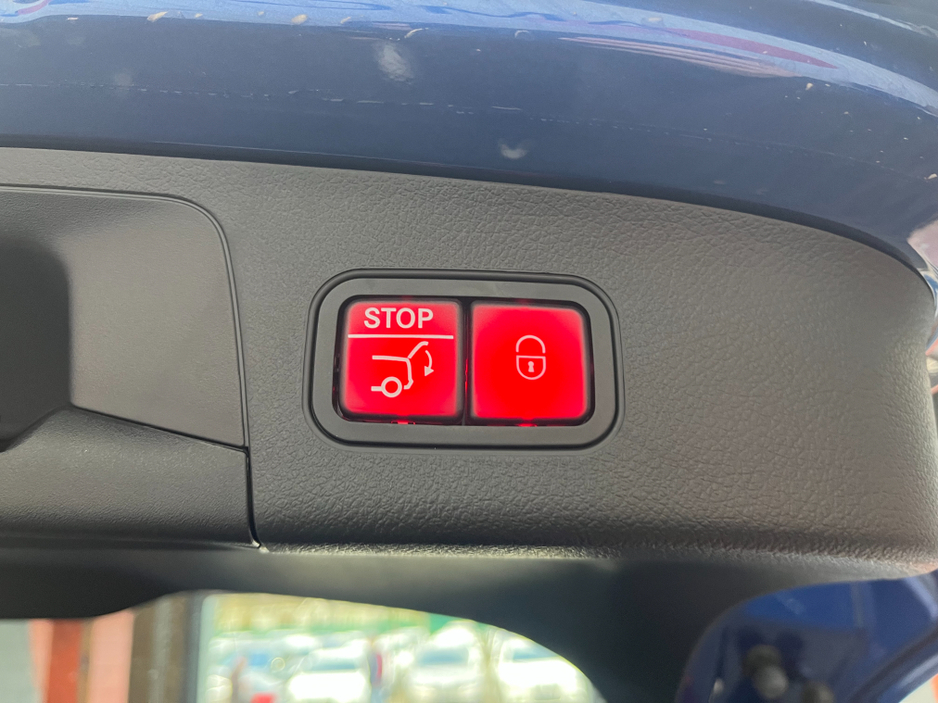 2021 Mercedes-Benz EQA - image 8