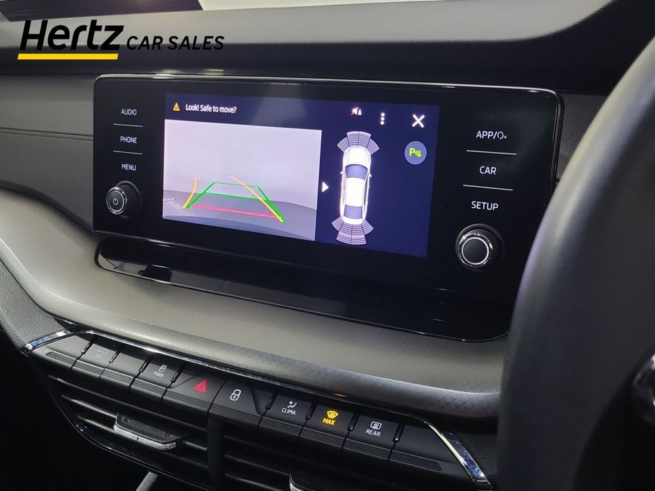 2024 Skoda Octavia - image 23