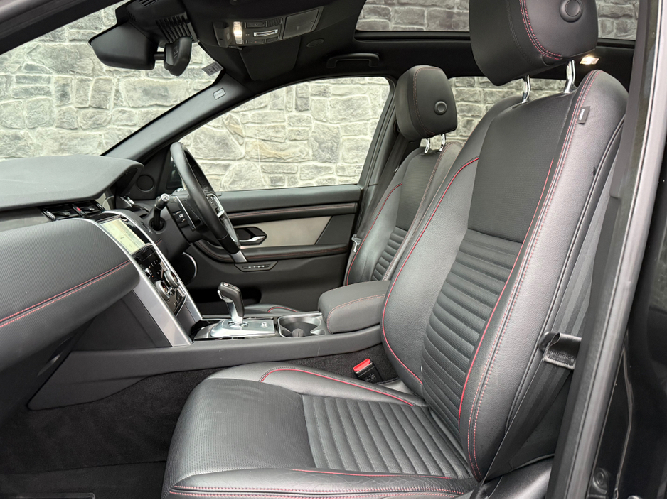 2022 Land Rover Discovery Sport P300E R-DYNAMIC SE €37,950