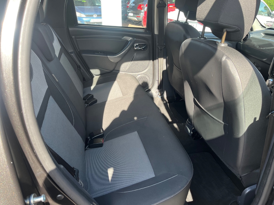 2017 Dacia Duster - image 6