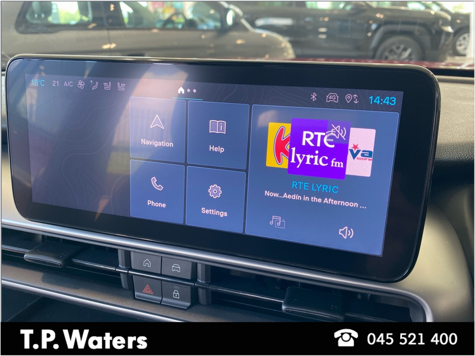 2025 Jeep Avenger - image 9