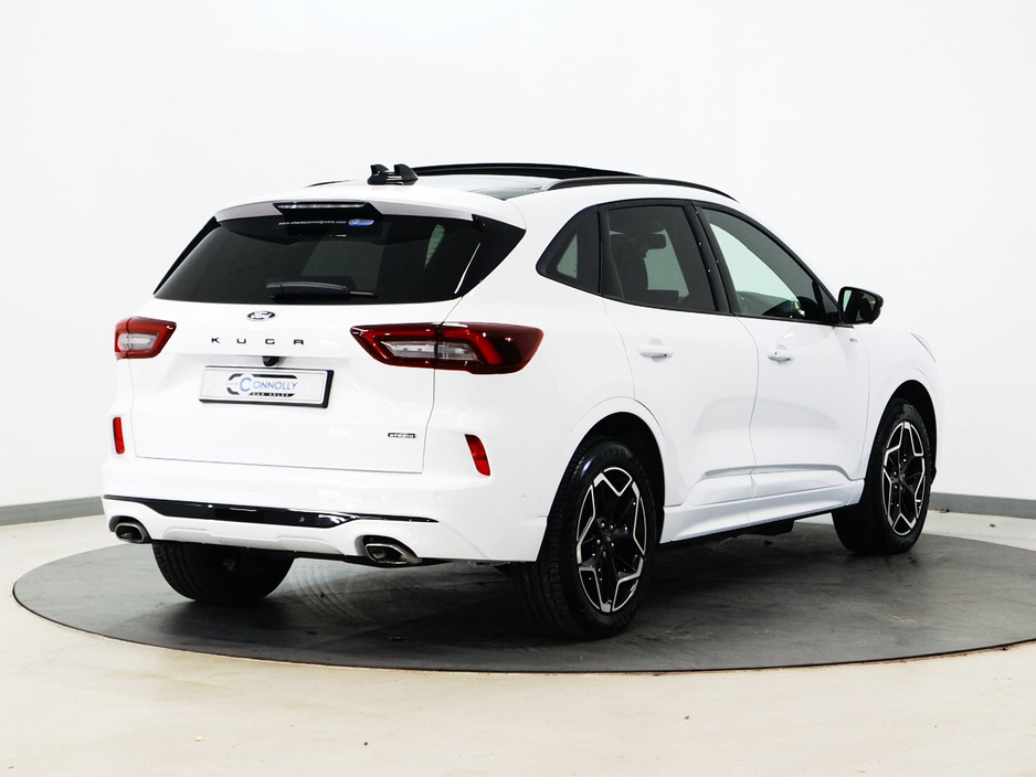 2025 Ford Kuga - image 3