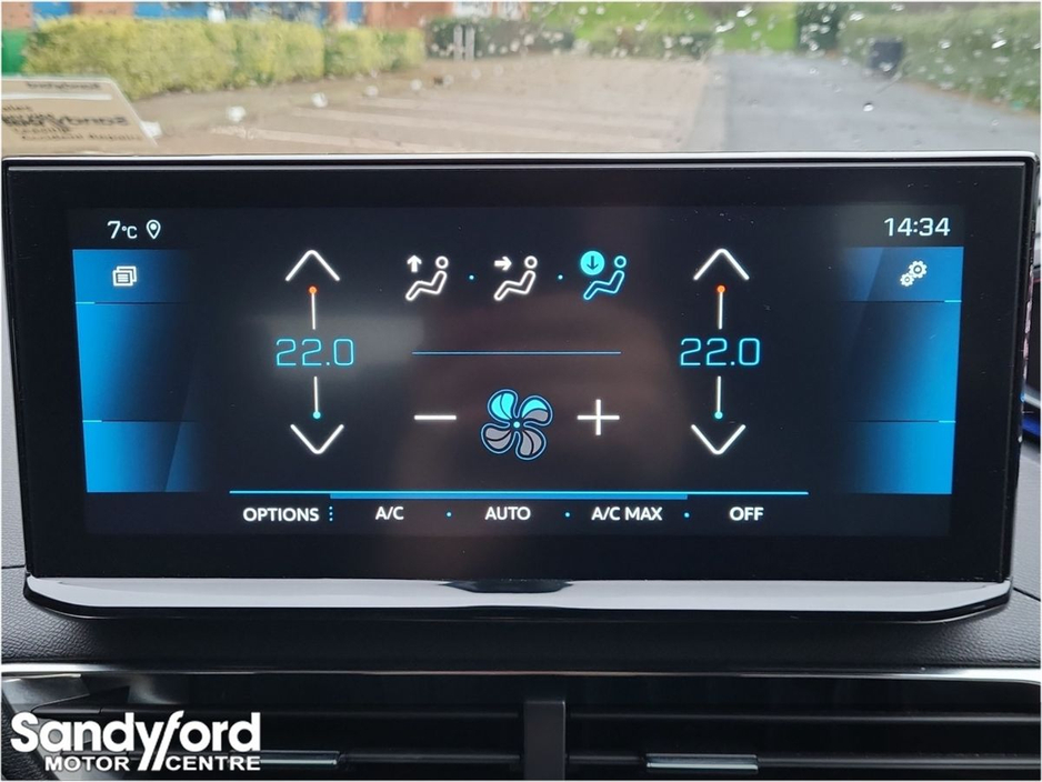 2022 Peugeot 3008 1.2 PureTech 130bhp Auto Allure €27,950