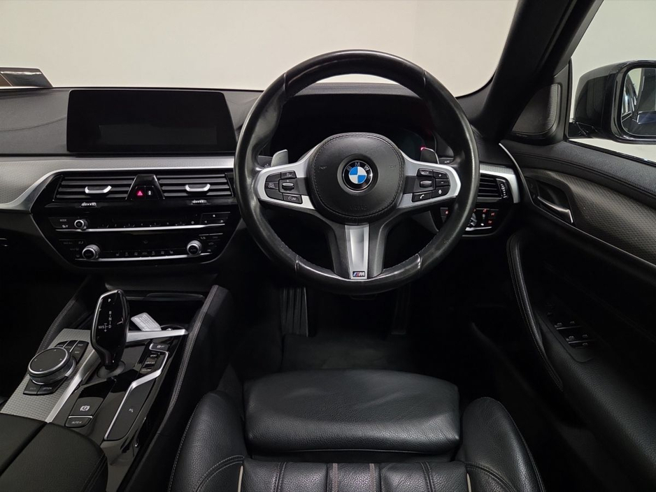 2019 BMW 5 Series 520d xDrive M Sport €31,995