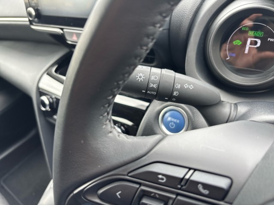 2024 Toyota Yaris Cross - image 16