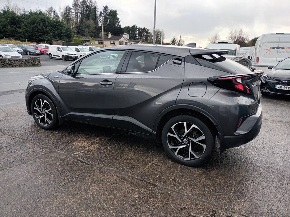 2022 Toyota C-HR - image 7