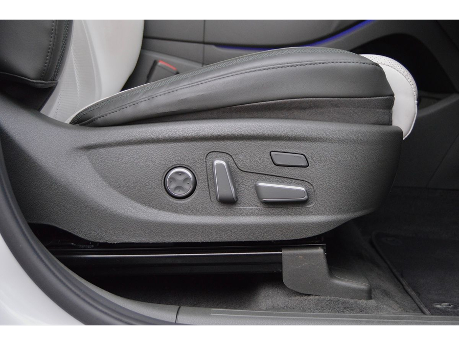 2023 Hyundai Santa Fe 1.6 PHEV 4WD Executive Plus Auto €48,995