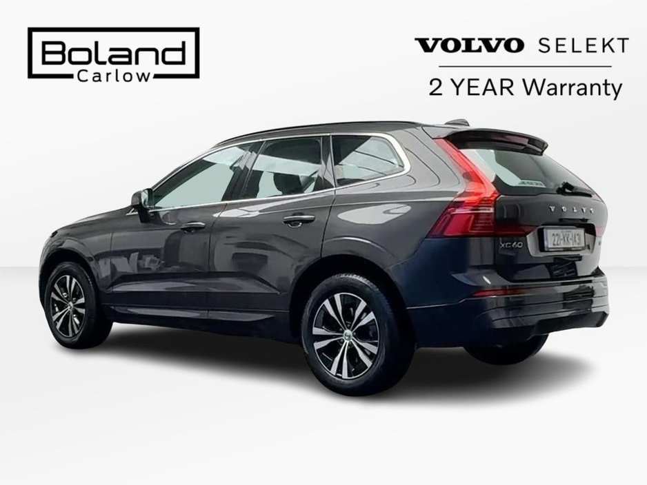 2022 Volvo XC60 - image 3